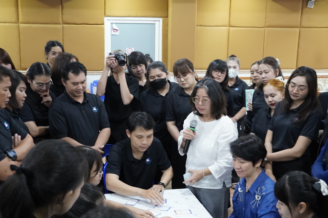 โรงเรียนอนุบาลวัดนางนองจัดกิจกรรม “อบรมเชิงปฏิบัติการ เรื่อง เสน่ห์การพูดและการสื่อสารเพื่อการสอน“