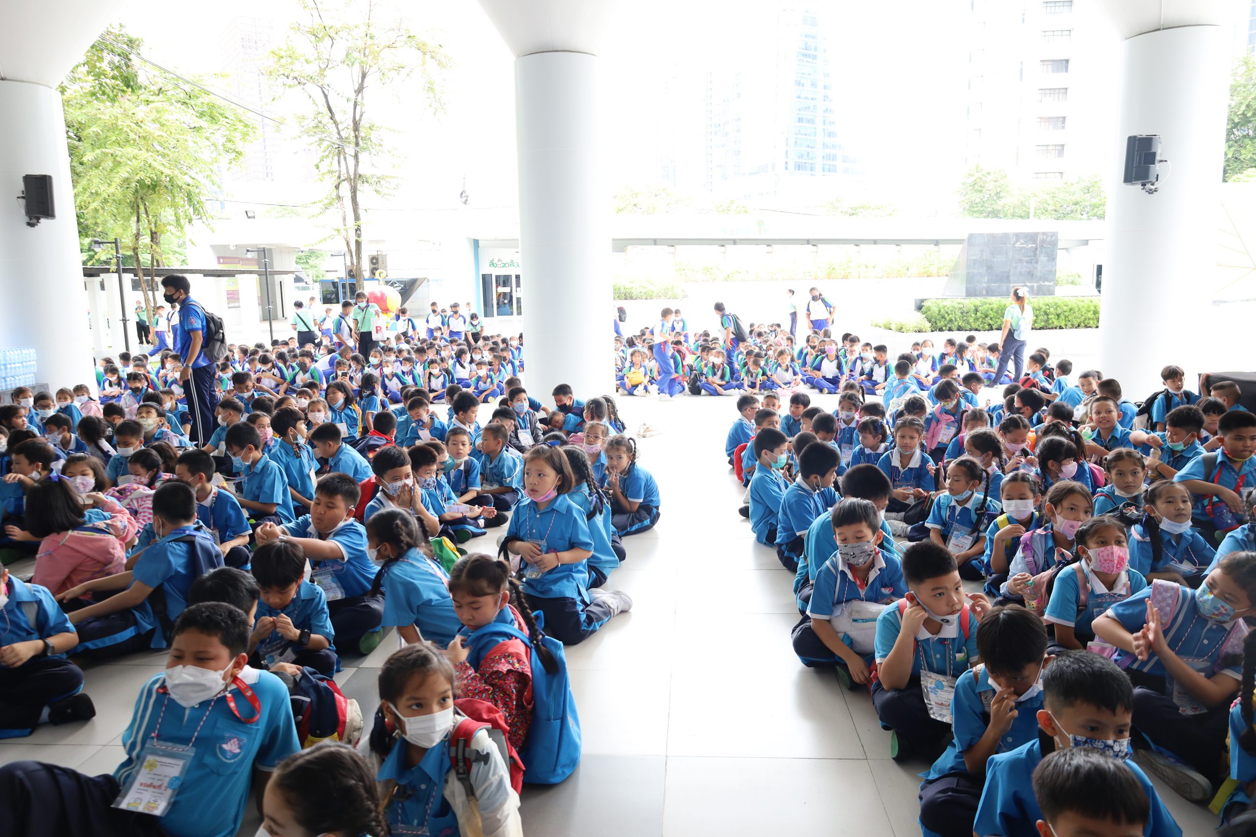 นักเรียนชั้นประถมศึกษาปีที่ 2 และ 3 ทัศนศึกษา ณ ศูนย์วิทยาศาสตร์เพื่อการศึกษา ท้องฟ้าจำลอง กรุงเทพฯ