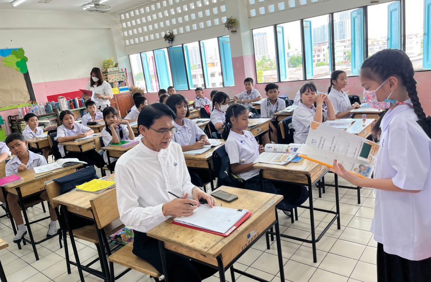 นิเทศติดตามการดำเนินงาน โครงงานคุณธรรม “คืนคุณธรรมสู่ห้องเรียน” ปี 2566