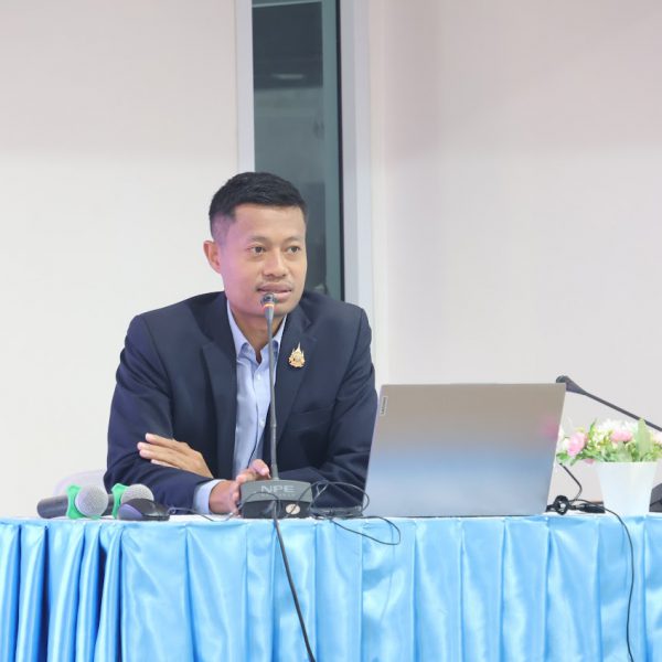ดำเนินการประชุมครู และบุคลากรโรงเรียนอนุบาลวัดนางนอง